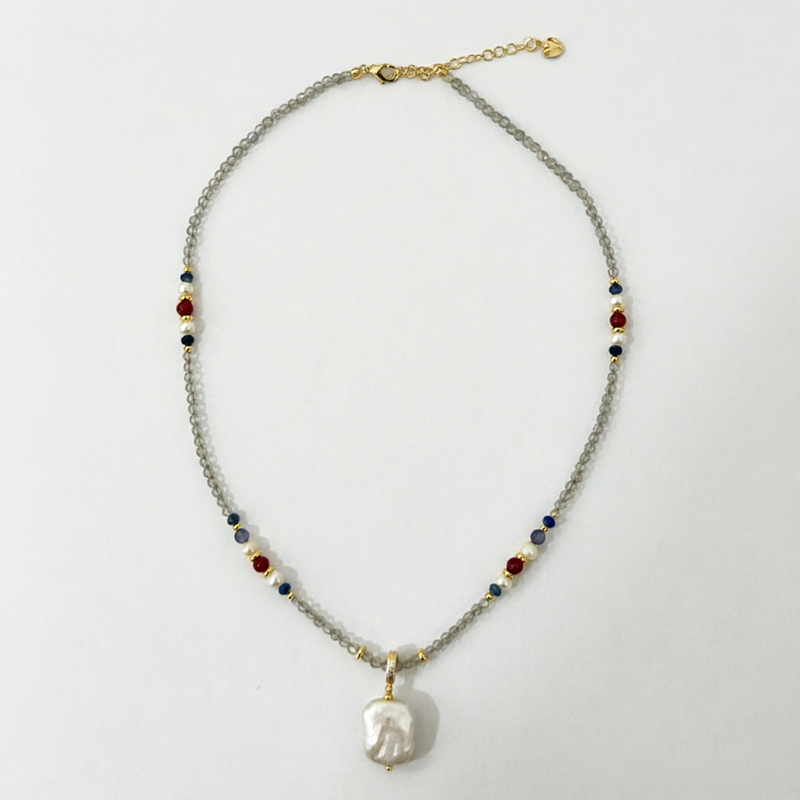 Detachable Baroque Square Pend - Vintage Fashion Look recension och pris