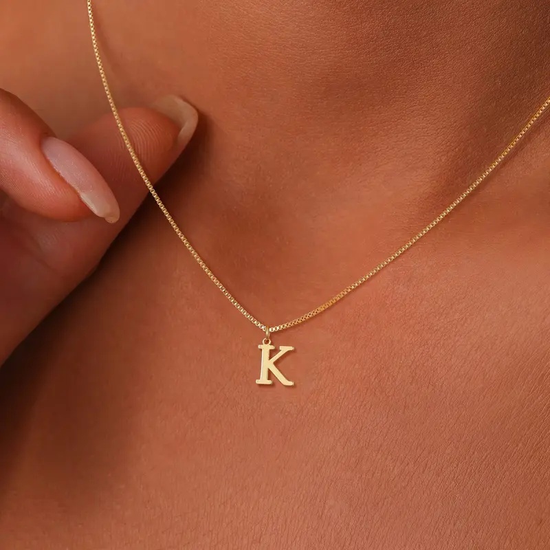 A-Z Initial Necklace Gold Colo - Z Vintage Fashion recension och pris