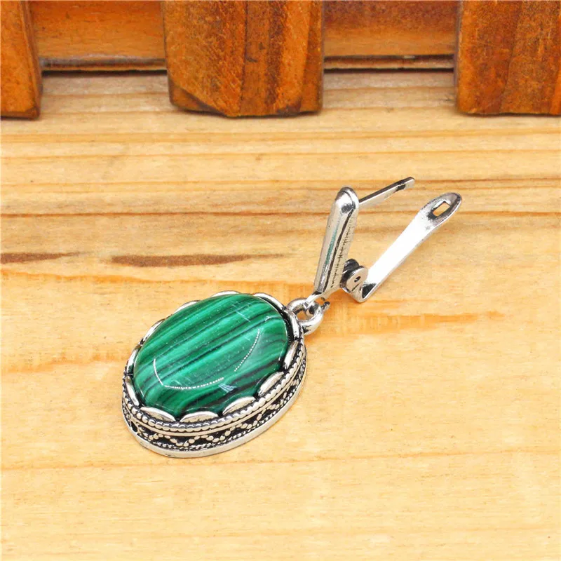 Flower Oval Malachite Dangle E - Vintage Fashion Look recension och pris