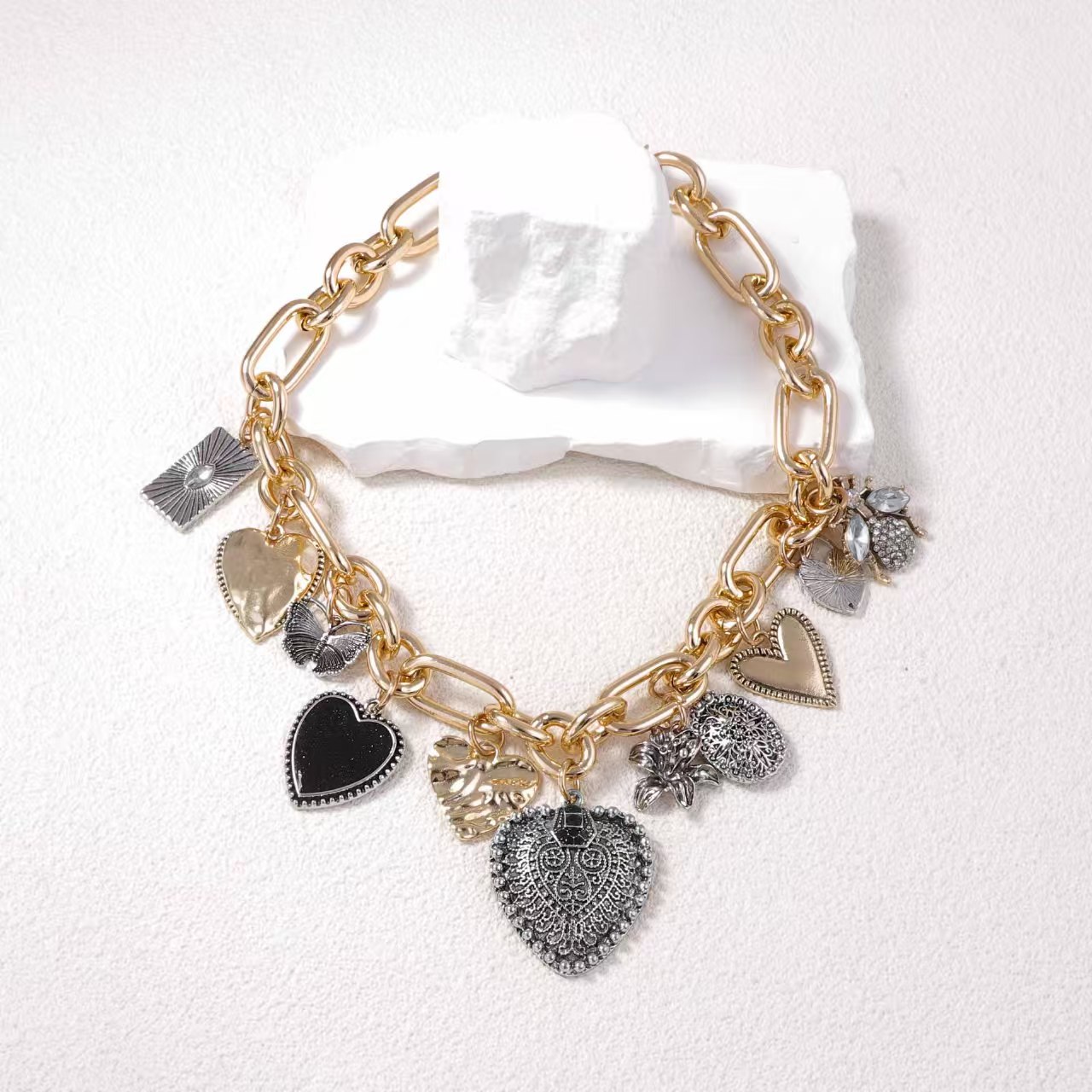 Z Vintage Necklace - Heart & B - Z Vintage Fashion recension och pris